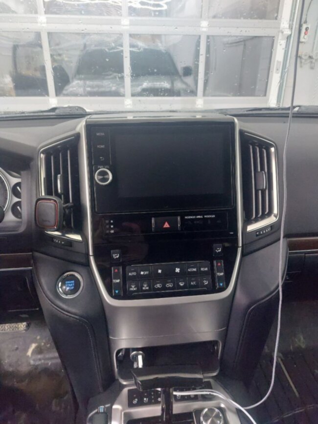 Монитор Android для Toyota Land Cruiser 200 2015+ RDL-LC200 Low