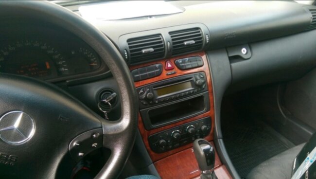 Магнитола для Mercedes-Benz C 2002-2004 / CLK 2002-2006 W203 / W209 Parafar на Андроид 13 PF205XHD